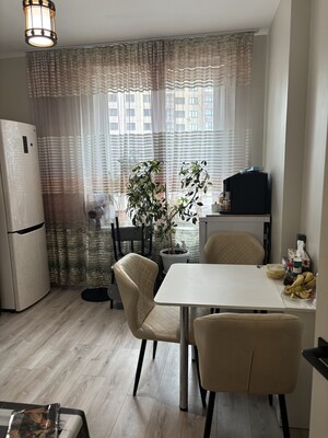 Продам двухкомнатную (2-комн.) квартиру, Липчанского ул, 10, Москва г