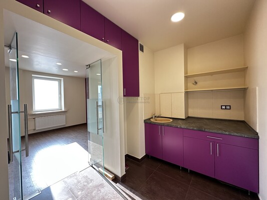 Продам двухкомнатную (2-комн.) квартиру, Братиславская ул, 6, Москва г