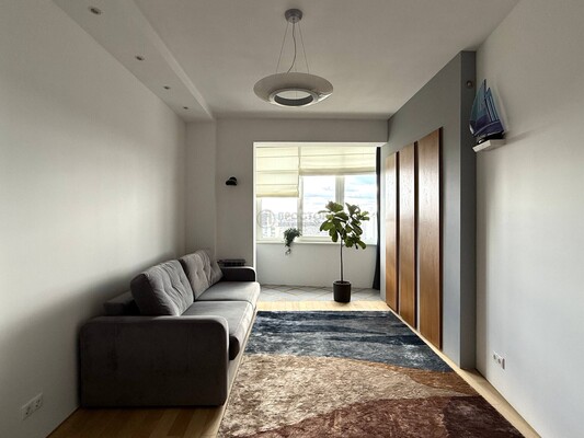 Продам многокомнатную квартиру, Крылатские Холмы ул, 33к1, Москва г