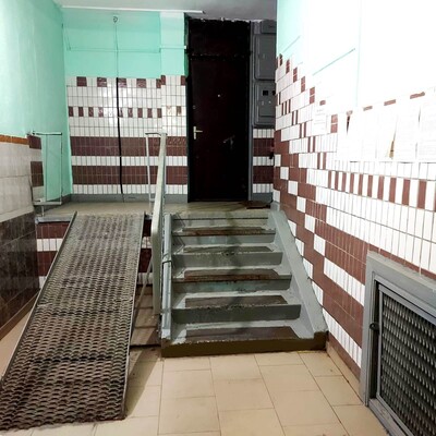 Продам трехкомнатную (3-комн.) квартиру, Днепропетровская ул, 3к1, Москва г