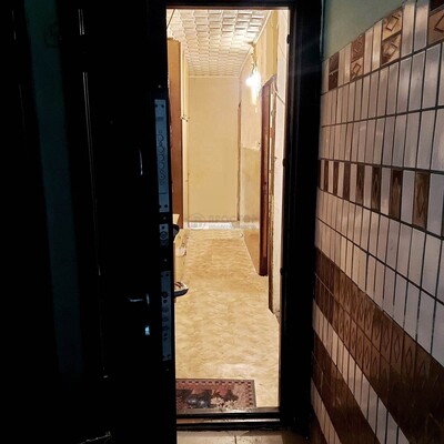 Продам трехкомнатную (3-комн.) квартиру, Днепропетровская ул, 3к1, Москва г