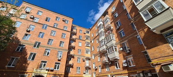 Продам комнату в 3-комн. квартире, Энергетическая ул, 20, Москва г