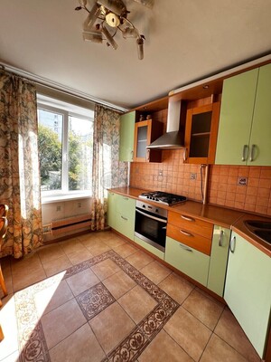 Продам двухкомнатную (2-комн.) квартиру, Библиотечная ул, 6, Москва г