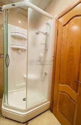 Продам двухкомнатную (2-комн.) квартиру, Красностуденческий проезд, 6, Москва г