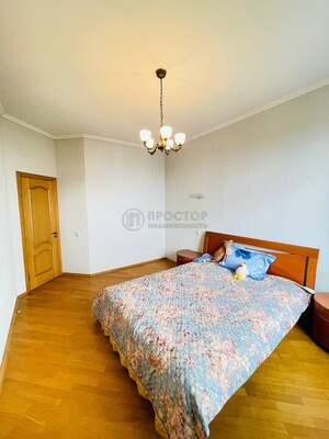 Продам двухкомнатную (2-комн.) квартиру, Красностуденческий проезд, 6, Москва г