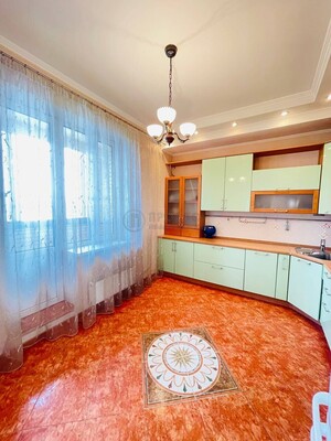Продам двухкомнатную (2-комн.) квартиру, Красностуденческий проезд, 6, Москва г