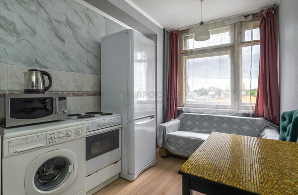 Продам однокомнатную (1-комн.) квартиру, Волоколамское ш, 41к1, Москва г