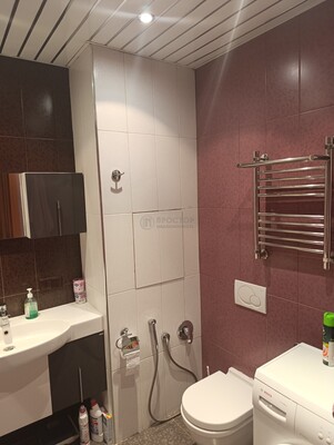 Продам двухкомнатную (2-комн.) квартиру, Сиреневый б-р, 44к1, Москва г