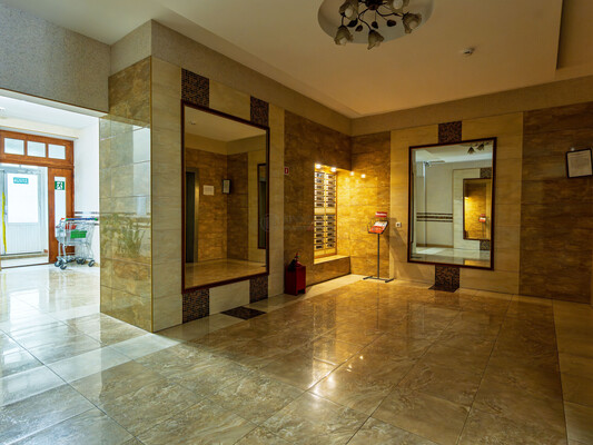 Продам трехкомнатную (3-комн.) квартиру, Гиляровского ул, 62, Москва г