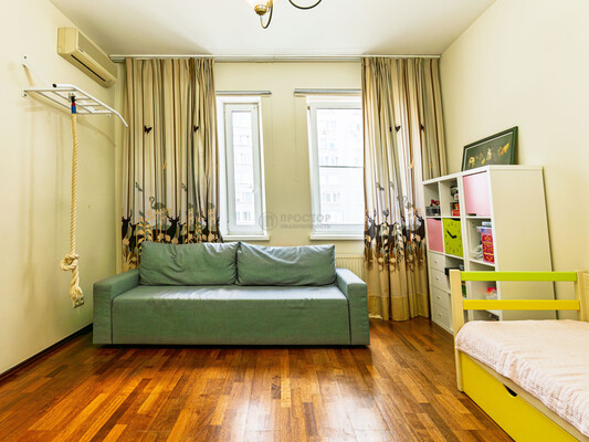 Продам трехкомнатную (3-комн.) квартиру, Гиляровского ул, 62, Москва г