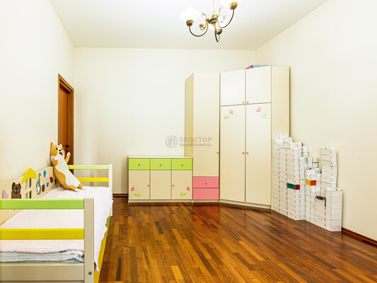 Продам трехкомнатную (3-комн.) квартиру, Гиляровского ул, 62, Москва г