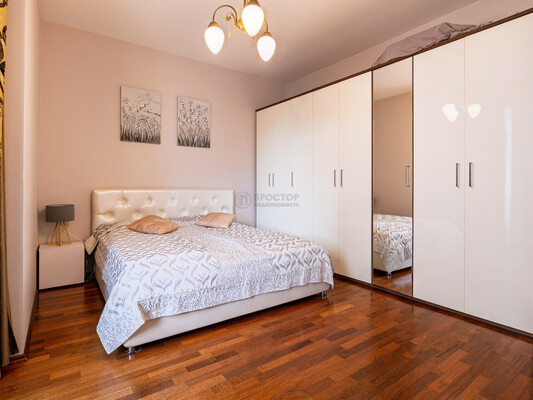 Продам трехкомнатную (3-комн.) квартиру, Гиляровского ул, 62, Москва г