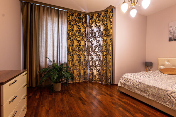 Продам трехкомнатную (3-комн.) квартиру, Гиляровского ул, 62, Москва г