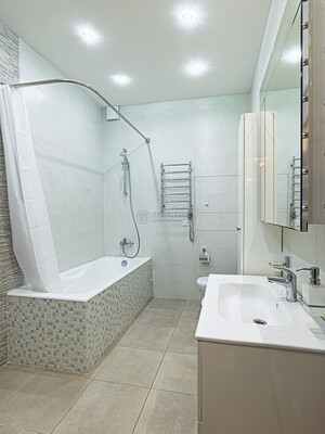 Продам трехкомнатную (3-комн.) квартиру, Гиляровского ул, 62, Москва г