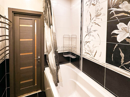 Продам двухкомнатную (2-комн.) квартиру, Игоря Мерлушкина ул, 2, Красногорск г