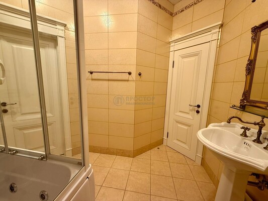 Продам двухкомнатную (2-комн.) квартиру, Астрадамский проезд, 4Ак2, Москва г