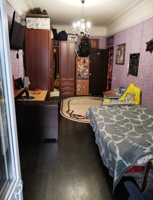 Продам трехкомнатную (3-комн.) квартиру, Толбухина ул, 7к1, Москва г