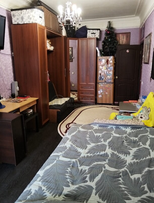 Продам трехкомнатную (3-комн.) квартиру, Толбухина ул, 7к1, Москва г