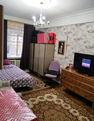 Продам трехкомнатную (3-комн.) квартиру, Толбухина ул, 7к1, Москва г