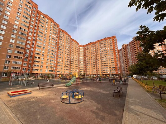 Продам двухкомнатную (2-комн.) квартиру, Троицкая ул, 3, Павлино д