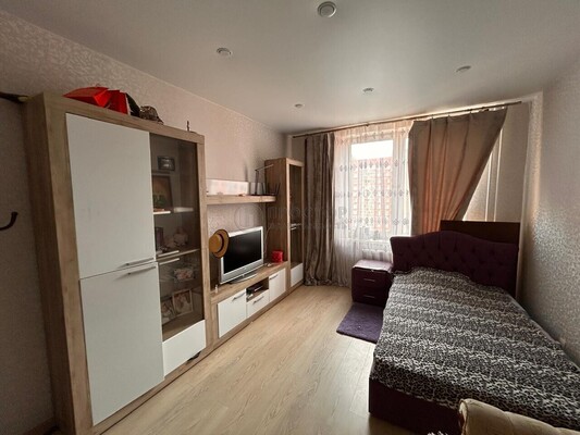 Продам двухкомнатную (2-комн.) квартиру, Троицкая ул, 3, Павлино д