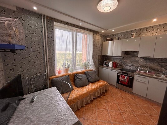 Продам двухкомнатную (2-комн.) квартиру, Троицкая ул, 3, Павлино д