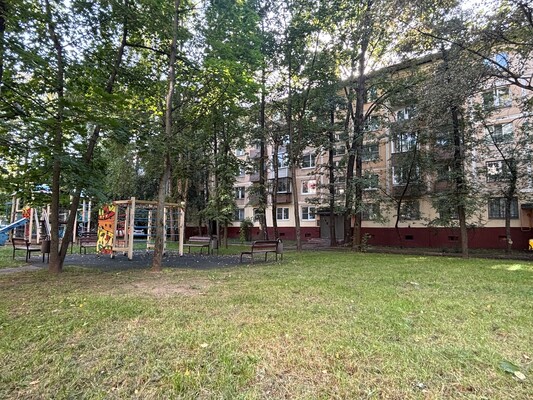 Продам трехкомнатную (3-комн.) квартиру, 13-я Парковая ул, 20к1, Москва г