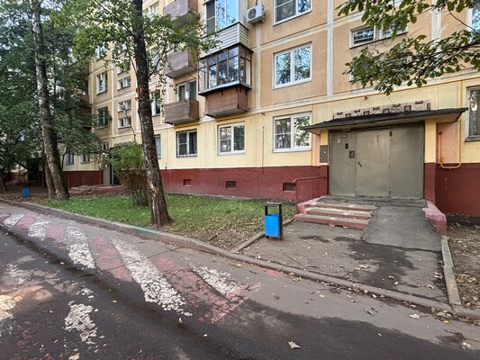 Продам трехкомнатную (3-комн.) квартиру, 13-я Парковая ул, 20к1, Москва г