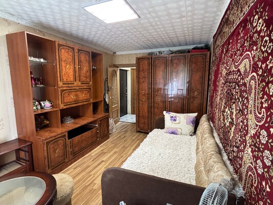 Продам трехкомнатную (3-комн.) квартиру, 13-я Парковая ул, 20к1, Москва г