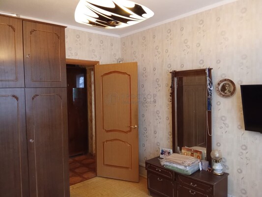 Продам двухкомнатную (2-комн.) квартиру, Мусы Джалиля ул, 38к1, Москва г