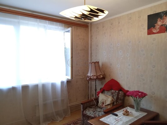 Продам двухкомнатную (2-комн.) квартиру, Мусы Джалиля ул, 38к1, Москва г