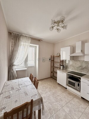 Продам однокомнатную (1-комн.) квартиру, Литературный (Пригород Лесное мкр.) б-р, 4, Мисайлово д