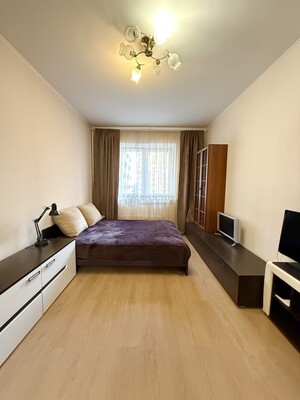 Продам однокомнатную (1-комн.) квартиру, Литературный (Пригород Лесное мкр.) б-р, 4, Мисайлово д