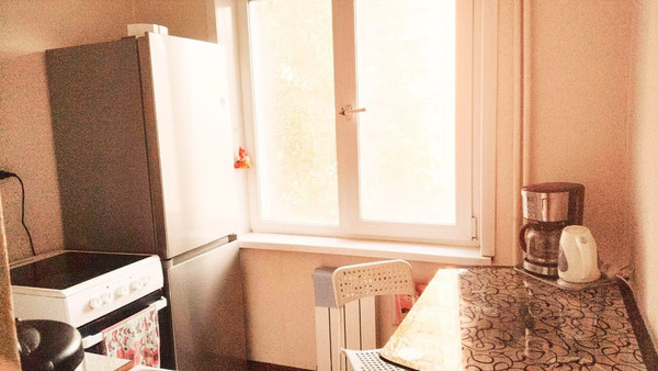 Продам двухкомнатную (2-комн.) квартиру, Первомайская ул, 2, Иркутск г