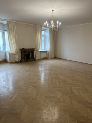 Продам многокомнатную квартиру, Пожарский пер, 8, Москва г