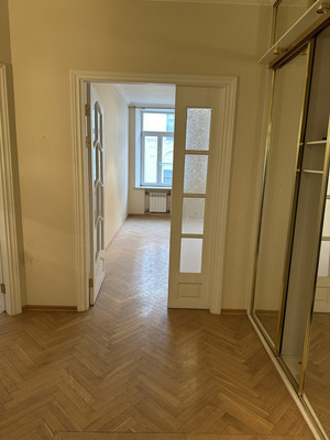 Продам многокомнатную квартиру, Пожарский пер, 8, Москва г