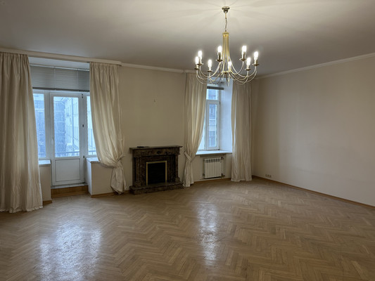 Продам многокомнатную квартиру, Пожарский пер, 8, Москва г