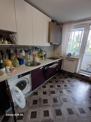 Продам трехкомнатную (3-комн.) квартиру, Салтыковская ул, 7к1, Москва г