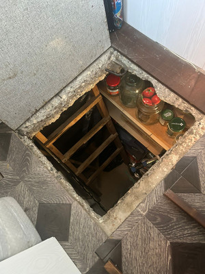 Продам трехкомнатную (3-комн.) квартиру, Салтыковская ул, 7к1, Москва г