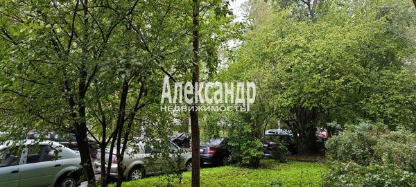 Продам трехкомнатную (3-комн.) квартиру, Тимуровская ул, 24к1, Санкт-Петербург г