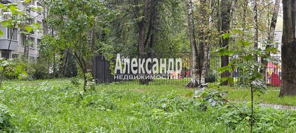 Продам трехкомнатную (3-комн.) квартиру, Тимуровская ул, 24к1, Санкт-Петербург г