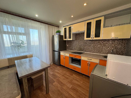 Продам однокомнатную (1-комн.) квартиру, Первостроителей пр-кт, 22к1, Комсомольск-на-Амуре г