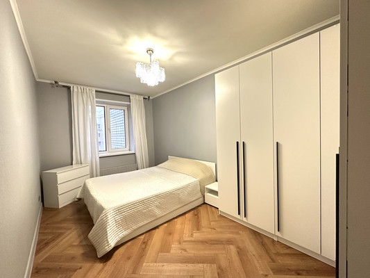 Продам многокомнатную квартиру, Чистопольская ул, 10/8, Казань г