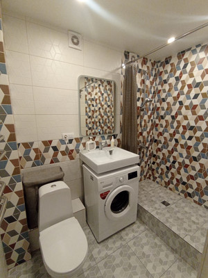 Продам трехкомнатную (3-комн.) квартиру, Железнодорожная ул, 66, Тярлево п