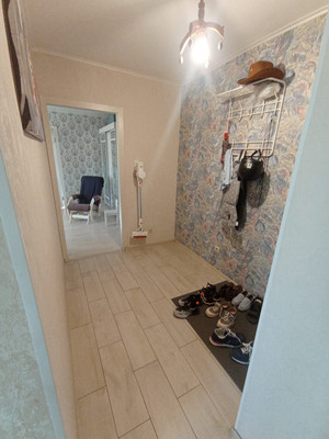 Продам трехкомнатную (3-комн.) квартиру, Железнодорожная ул, 66, Тярлево п