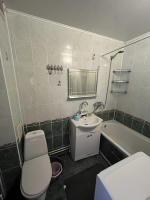 Продам двухкомнатную (2-комн.) квартиру, Энтузиастов ул, 13кА, Волгодонск г
