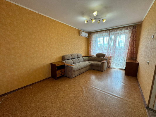 Продам двухкомнатную (2-комн.) квартиру, Советская ул, 37, Комсомольск-на-Амуре г