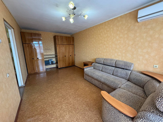 Продам двухкомнатную (2-комн.) квартиру, Советская ул, 37, Комсомольск-на-Амуре г