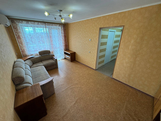 Продам двухкомнатную (2-комн.) квартиру, Советская ул, 37, Комсомольск-на-Амуре г
