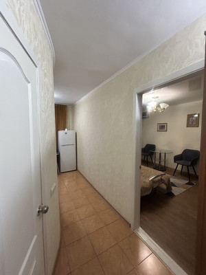 Продам двухкомнатную (2-комн.) квартиру, Севастопольская ул, 32/18, Симферополь г